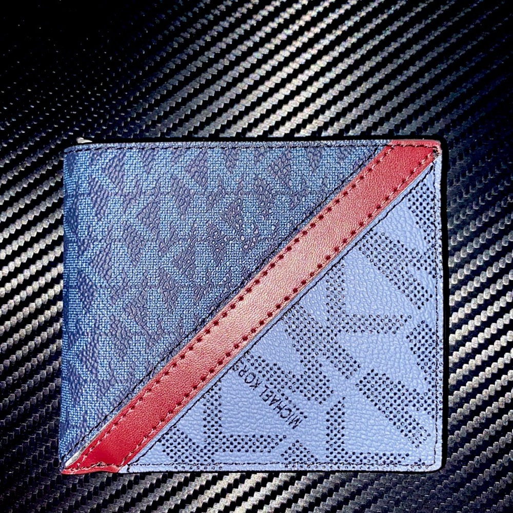 Micheal Kors Billfold Cooper Wallet